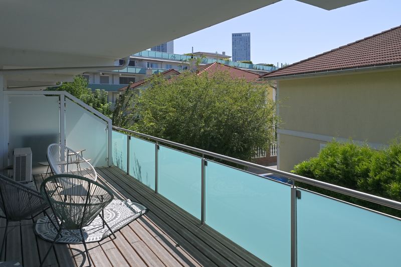 Balkon mit Blick ins Grüne